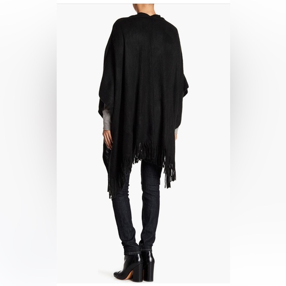 Vince Camuto Feels Like Home Ruana, Black, NWT - Picture 2 of 2